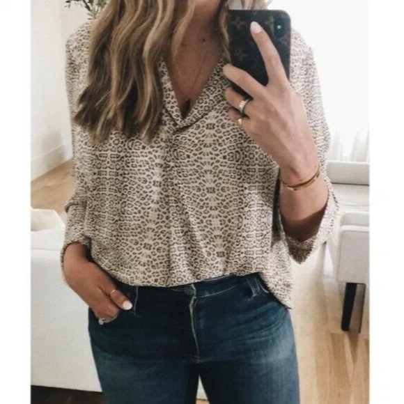 All In Favor Top Harper Leopard Print V Neck Long Sleeve Blouse - Picture 1 of 11